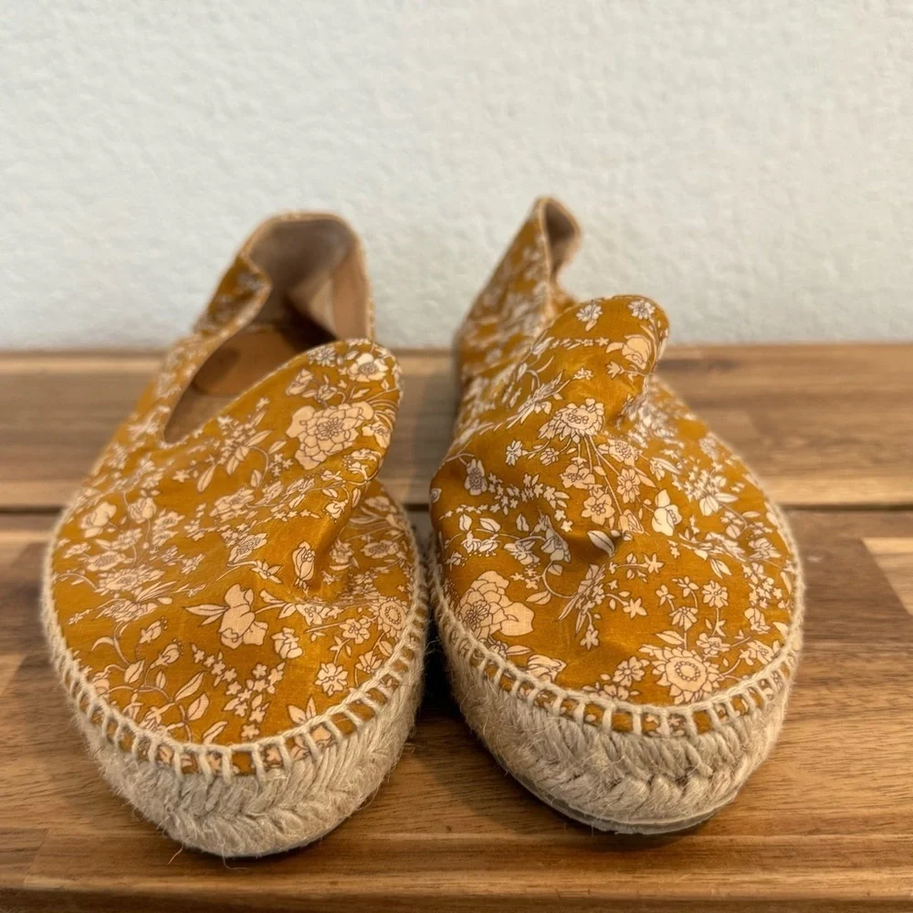 Castañer- Floral Canvas Espadrille - Size 39